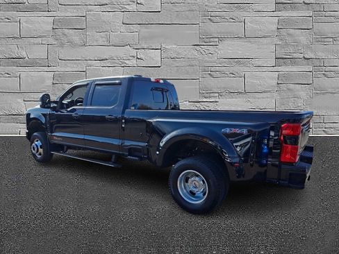 Certified 2025 Ford F350 Platinum image 8