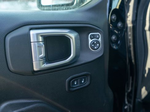 Used 2021 Jeep Wrangler Unlimited Sport image 14