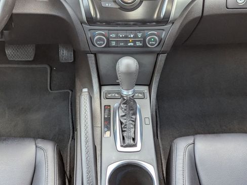 Used 2020 Acura ILX image 17