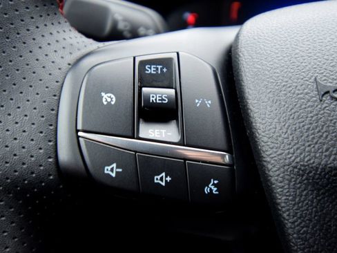 Used 2025 Ford Escape ST-Line AWD/4WD image 33