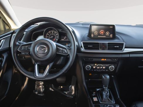 Used 2018 MAZDA MAZDA3 Touring image 3