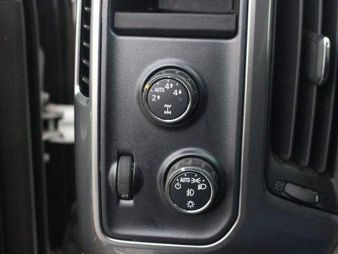 Used 2014 Chevrolet Silverado 1500 LTZ image 32