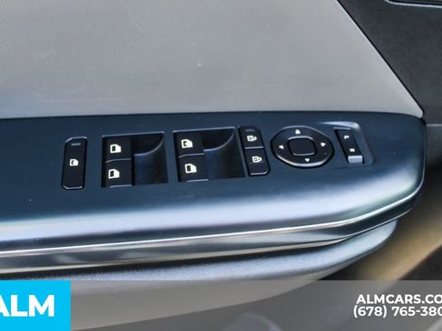 Used 2025 Kia K4 LXS image 39