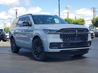 New 2026 Lincoln Navigator Reserve w/ Jet Appearance Package