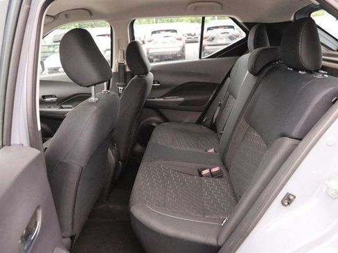 Used 2024 Nissan Kicks SV FWD image 9
