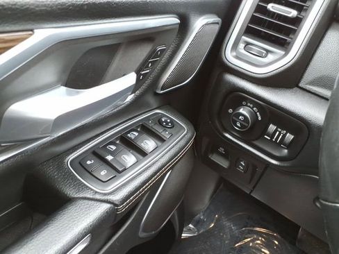 Used 2019 RAM 1500 Laramie image 21