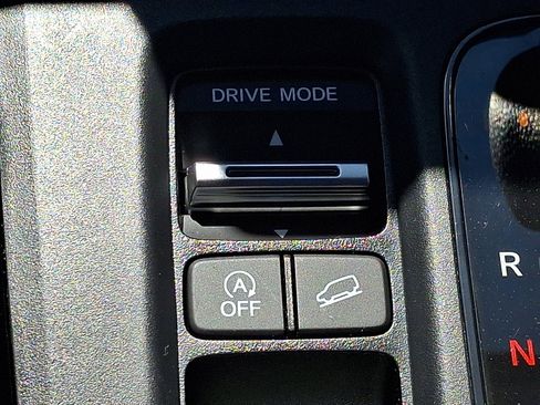 Used 2024 Honda CR-V LX image 25
