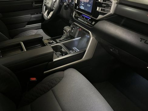 New 2026 Toyota Tundra SR5 w/ SR5 Convenience Package RWD image 17