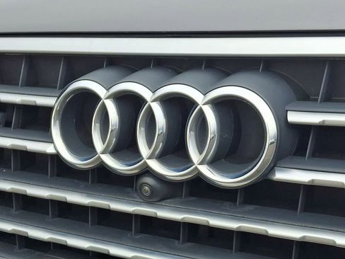 Used 2018 Audi Q7 3.0T Prestige w/ Prestige Package image 28