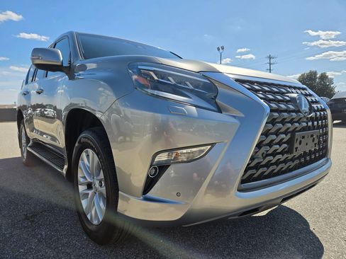 Used 2021 Lexus GX 460 Premium w/ Premium Package AWD/4WD image 24