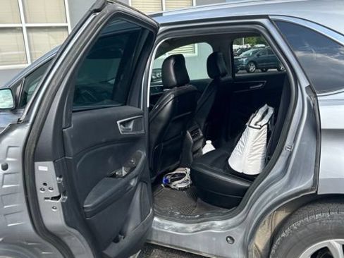 Used 2020 Ford Edge SEL FWD image 13