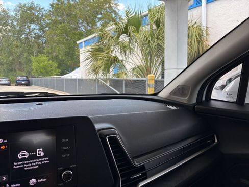 Used 2025 Kia Sportage LX FWD image 35