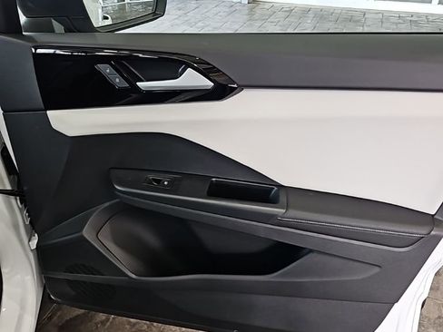 New 2026 Volkswagen Taos S image 11