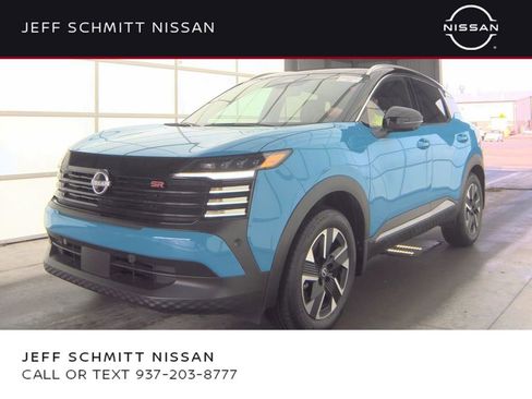 Certified 2025 Nissan Kicks SR FWD image 1