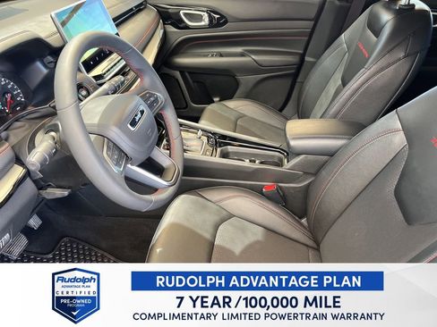 Used 2025 Jeep Compass Trailhawk AWD/4WD image 10