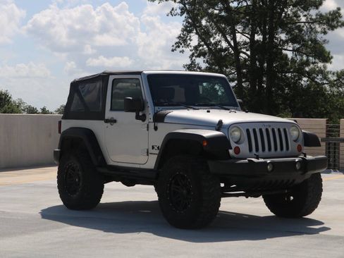 Used 2008 Jeep Wrangler X AWD/4WD image 2