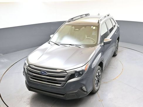 Certified 2025 Subaru Forester Premium AWD/4WD image 37