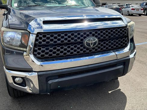 Used 2019 Toyota Tundra SR5 w/ SR5 Upgrade Package image 26