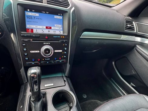 Used 2017 Ford Explorer Sport w/ Equipment Group 401A AWD/4WD image 9