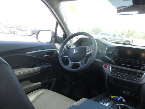 Used 2025 Honda Ridgeline RTL image 26