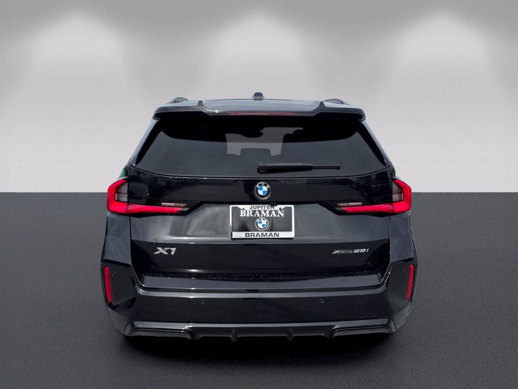 Used 2026 BMW X1 xDrive28i w/ Technology Package AWD/4WD image 5