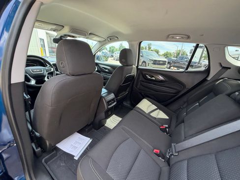 Used 2023 GMC Terrain SLE w/ Driver Convenience Package FWD image 24