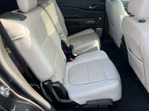 Certified 2018 GMC Acadia SLT image 29