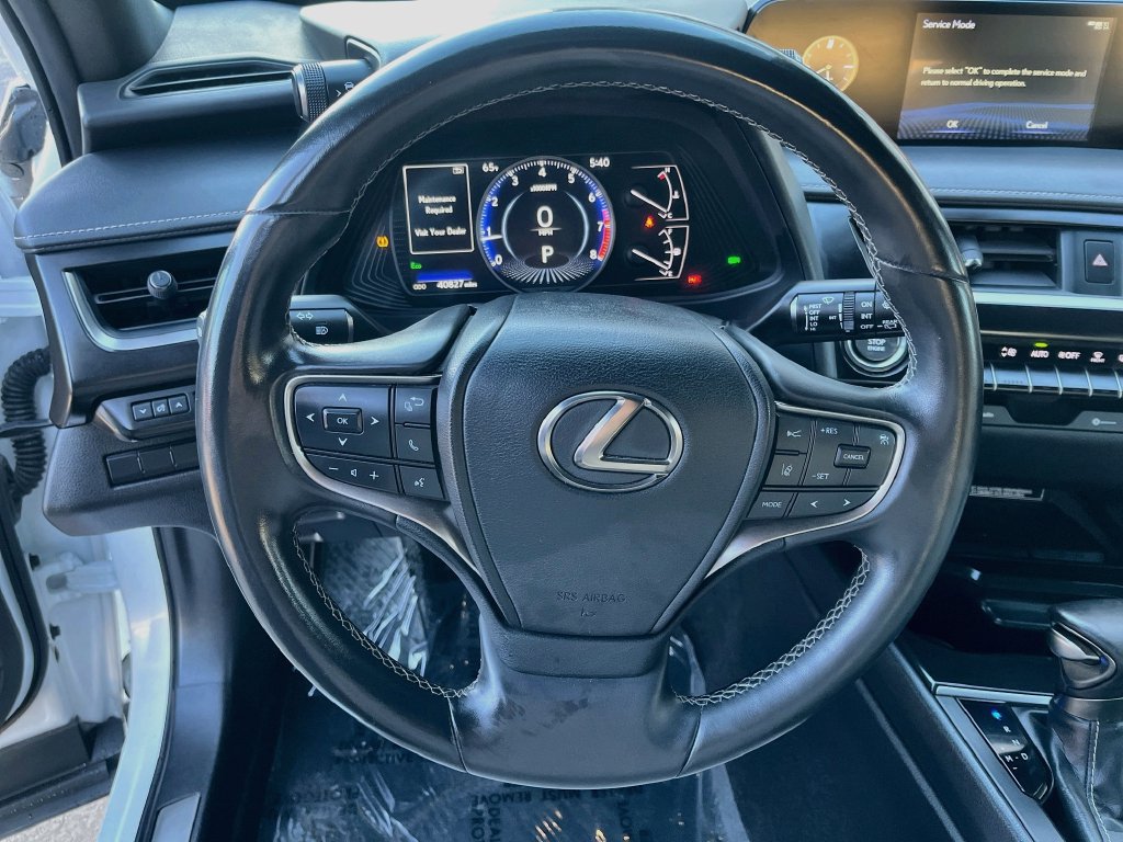 Used 2022 Lexus UX 200 w/ Accessory Package (Z1) FWD image 11