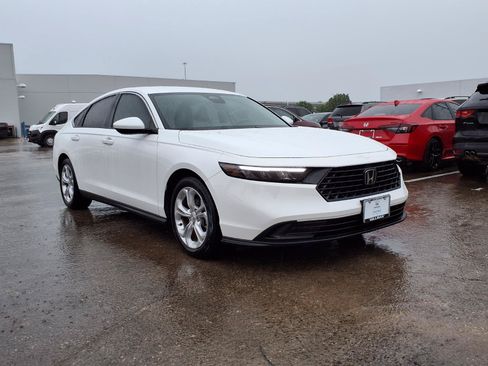 Used 2023 Honda Accord LX image 2