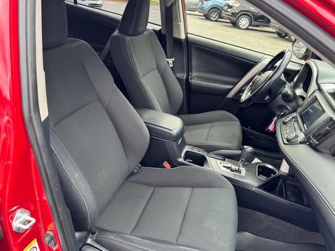 Used 2016 Toyota RAV4 XLE image 26