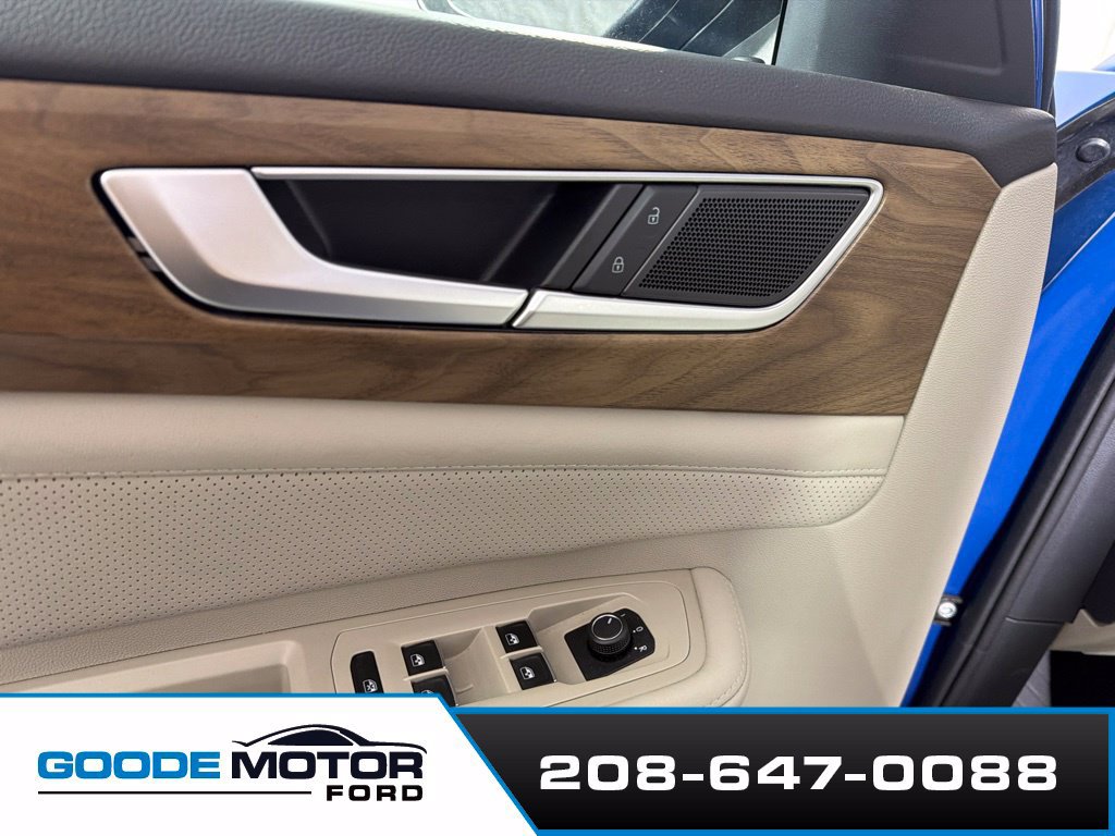 Used 2025 Volkswagen Atlas SE AWD/4WD image 9