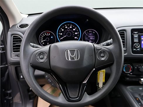Used 2018 Honda HR-V LX image 26