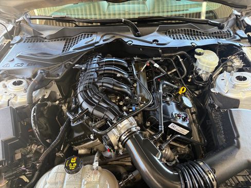 Used 2016 Ford Mustang Coupe w/ Equipment Group 051A RWD image 29