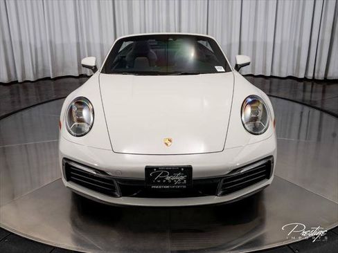 Used 2021 Porsche 911 Carrera 4 AWD/4WD image 4