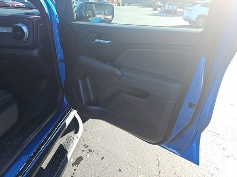 Used 2024 Chevrolet Colorado LT image 17