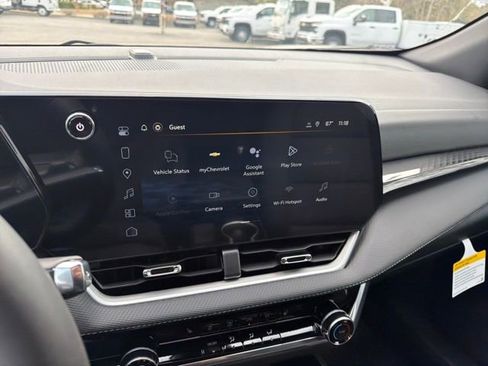 New 2026 Chevrolet Equinox LT w/ Safety and Technology Package FWD image 27