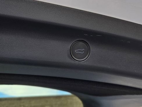 Used 2023 Tesla Model Y Long Range image 23