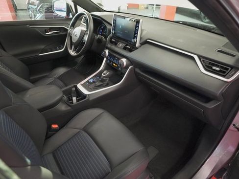 Certified 2022 Toyota RAV4 XSE image 32