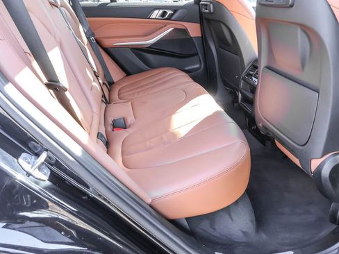 Used 2022 BMW X5 xDrive40i w/ M Sport Package image 36