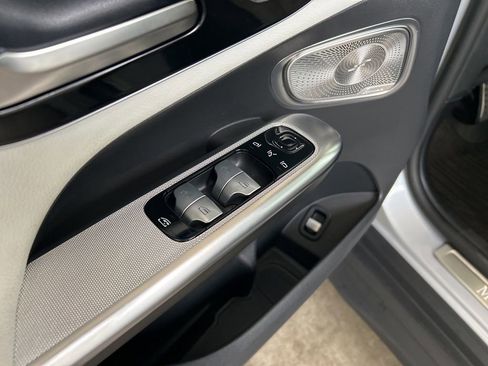 Used 2024 Mercedes-Benz GLC 300 4MATIC w/ AMG Line image 46