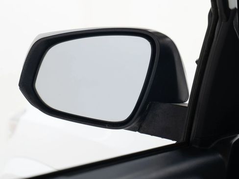 Used 2019 Toyota Tacoma TRD Sport image 11