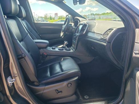 Used 2018 Jeep Grand Cherokee Limited w/ Trailer Tow Group IV AWD/4WD image 19