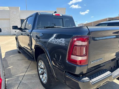Used 2020 RAM 1500 Laramie w/ Sport Appearance Package AWD/4WD image 7