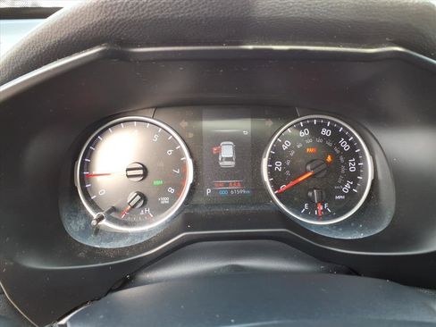 Used 2020 Toyota RAV4 XLE image 10