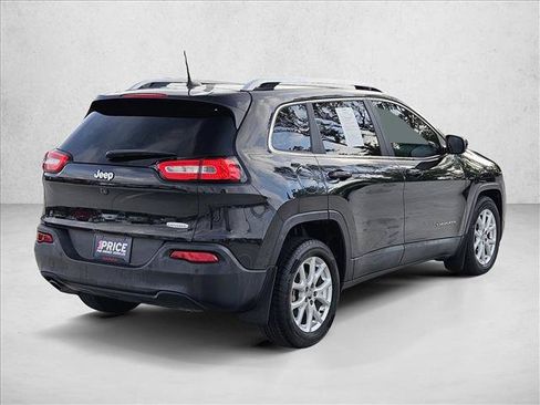 Used 2016 Jeep Cherokee Latitude w/ Safety/Convenience Group FWD image 5
