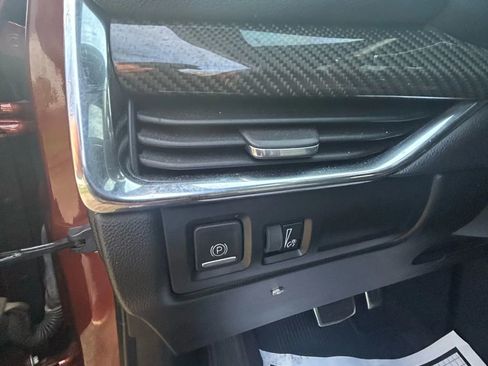 Used 2019 Cadillac XT4 Sport w/ Driver Awareness Package image 9