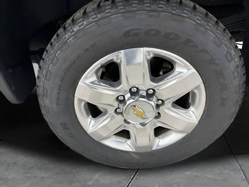 Used 2022 Chevrolet Silverado 2500 LTZ w/ LTZ Plus Package AWD/4WD image 24