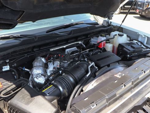 Used 2025 Chevrolet Silverado 2500 LT w/ Safety Package AWD/4WD image 12