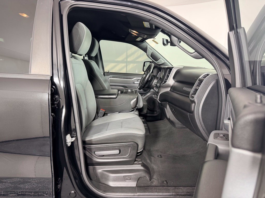 Used 2021 RAM 1500 Big Horn AWD/4WD image 35