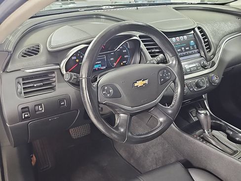 Used 2018 Chevrolet Impala LT FWD image 19